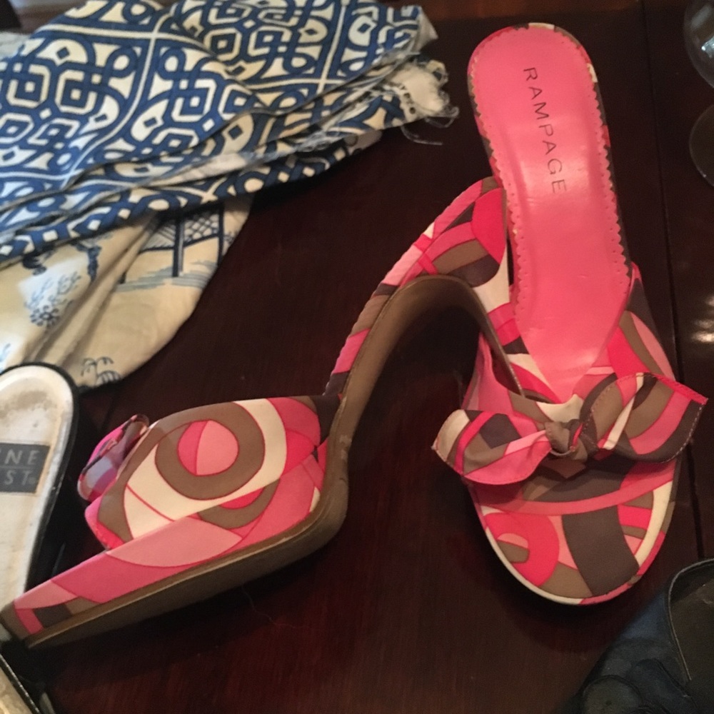 Super cute pink heels